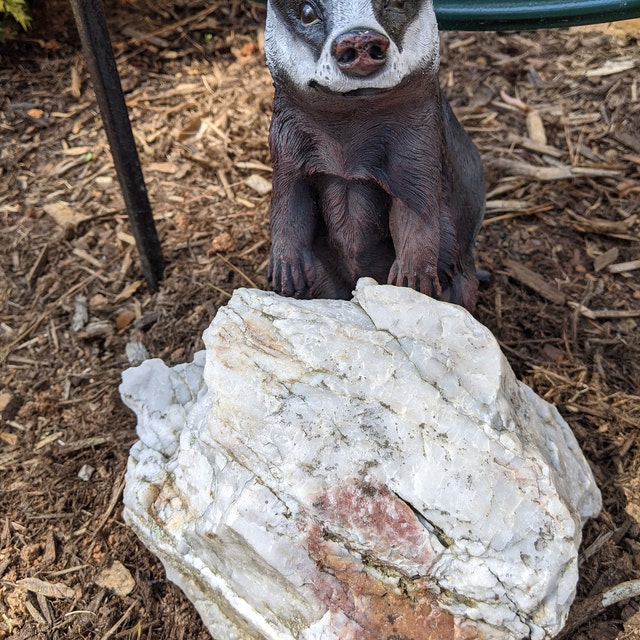 Badger Sculpture *wildlife Animal Figurine *outdoor Garden Badger Sculpture *wildlife Animal Figurine *outdoor Garden