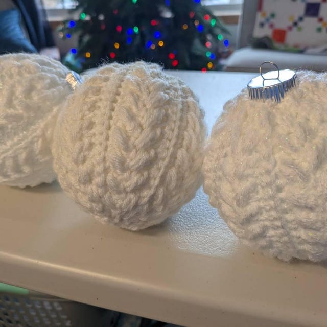 A customer's finished Snowy Wheat Stitch Ornament Crochet Pattern
