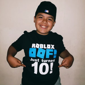 Roblox Personalized Gift Birthday Shirts Oof Etsy - 1 25 roblox 5 pack con cara predeterminada y oof etsy