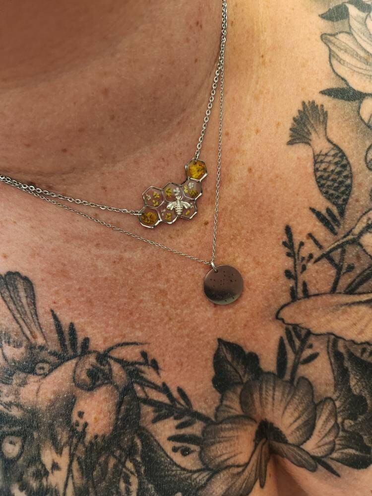 Bee and Honeycomb Necklace, Yellow Bee Necklace, Silver Bee Necklace, Stainless Steel Honeycomb Pendant, Yellow Flower Necklace for Her