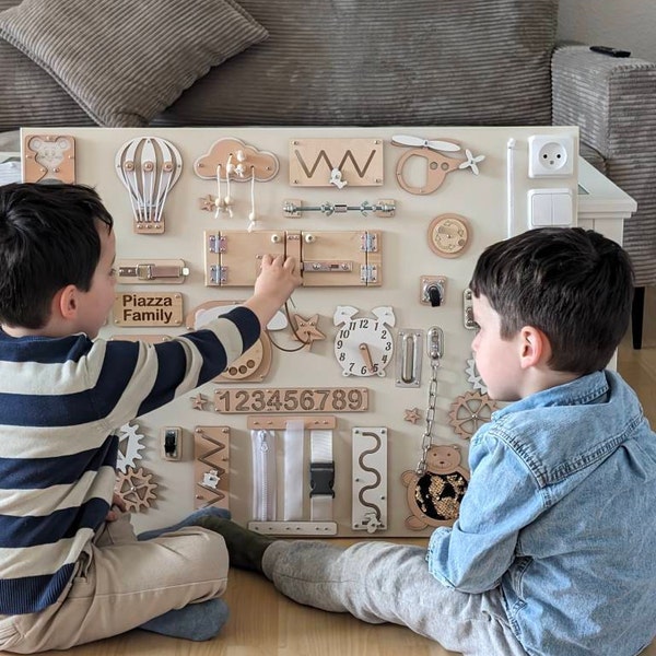 Tableau D'activités Montessori Hukermoon – 8 Interrupteurs Et 15 Lumières LED – Jouet En Bois éducatif Pour La Motricité Fine – Dès 1 An