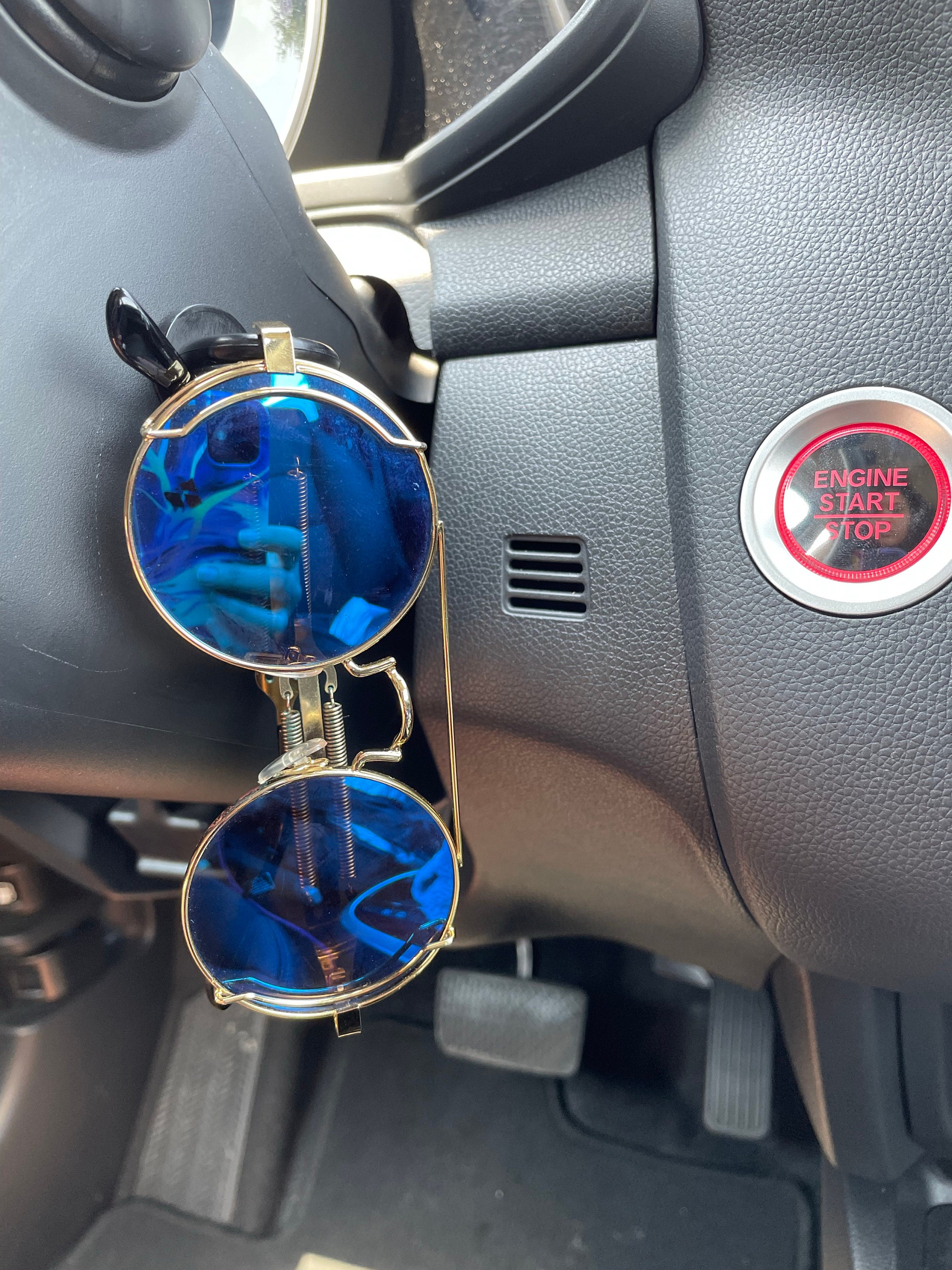 Sonnenbrillenhalter für Auto, Wand, Schreibtisch, Büro, LKW | Autozubehör | Büro-Wandzubehör | Schulanfangslehrer | Schneller Versand