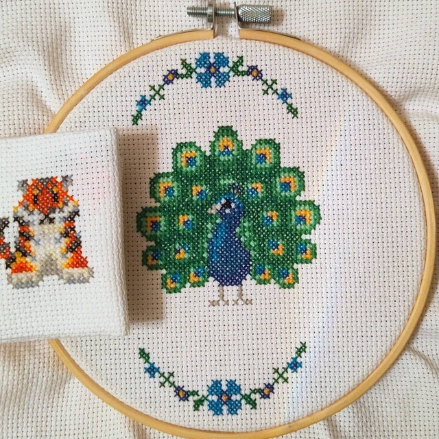 孔雀のクロスステッチパターンPDF - 孔雀の刺繍 - 即時ダウンロード