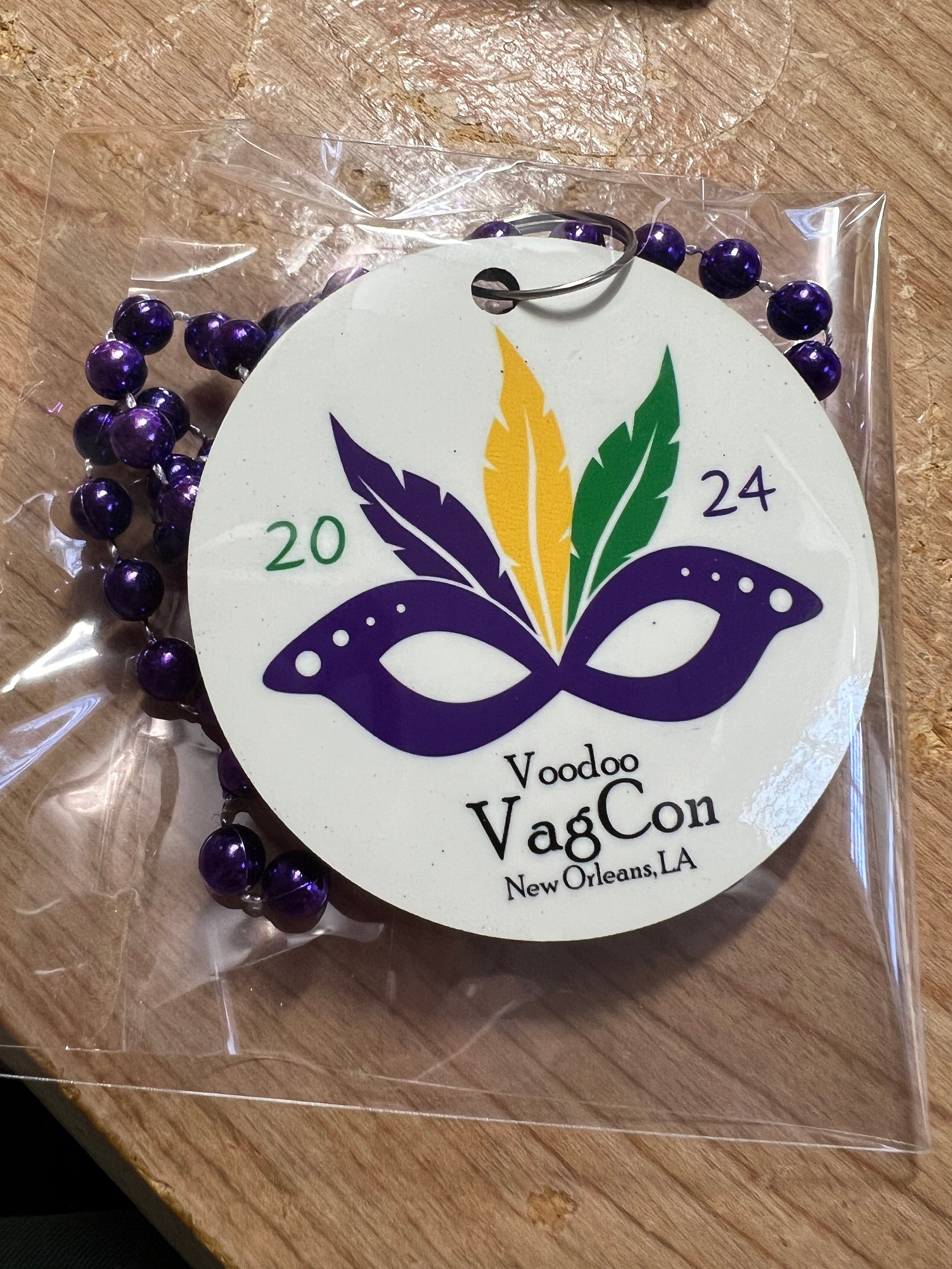EINSEITIGE Mardi Gras-Halskettenmedaillons – Individuell gestaltet mit farbigem Design (verwenden Sie ein vorgefertigtes Design oder senden Sie Ihr eigenes ein). Großpackungen.