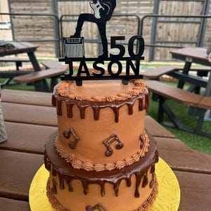 Topper per torta personalizzato con musica, topper per torta con chitarra elettrica, topper per torta di compleanno, decorazioni per eventi e feste, topper per torta musicale - Italia