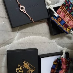 Yiswaar added a photo of their purchase