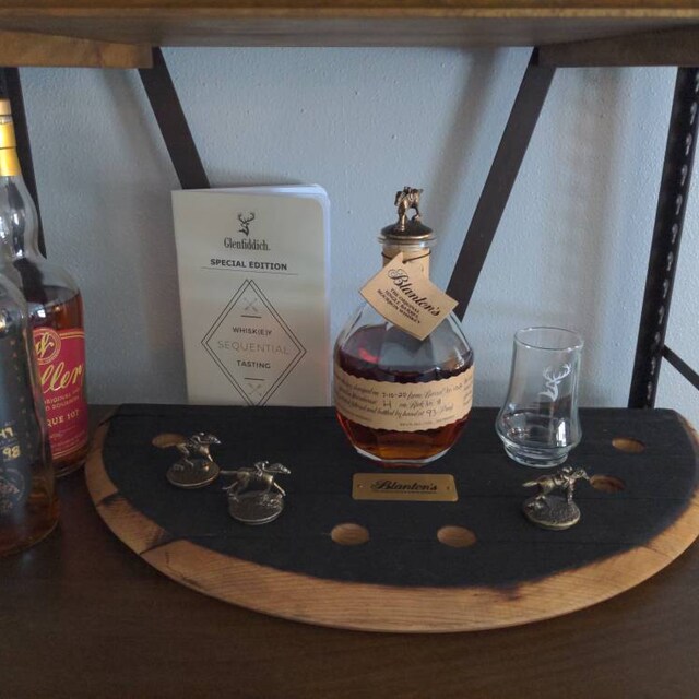Blanton's ウイスキー用ディスプレイスタンド Glorifier_Display.jpg?format=1000w