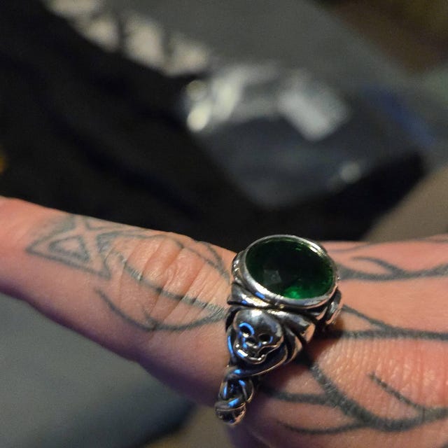 ジョニーの（スクリーンに忠実な）J・スパロウ エメラルド スカル