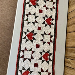 Table Runner Pattern Easy Quilt Patterns PDF Star and Heart Quilting ...