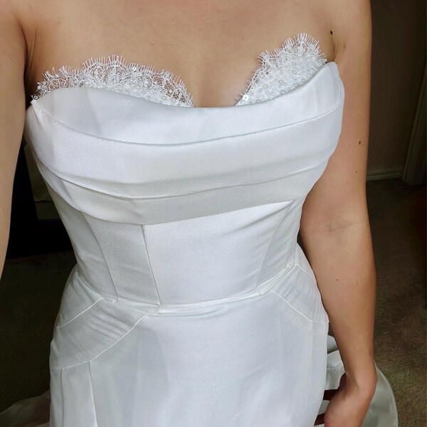 Gorgeous Mermaid Satin Lace Beads Long Wedding Dresses C4372