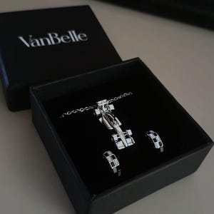 Hanna added a photo of their purchase