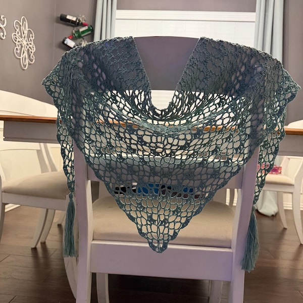 Crochet Lace Triangle Shawl Pattern – Fingering Yarn (PDF Pattern) - Etsy