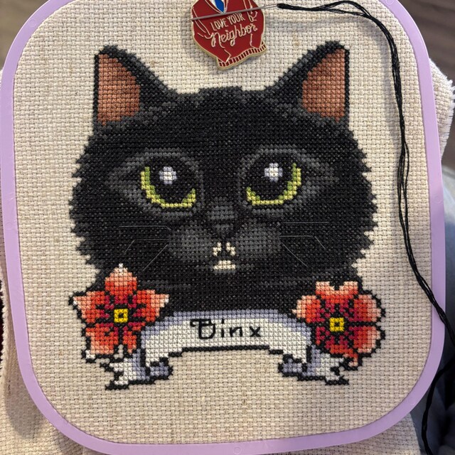 長毛の黒猫のクロスステッチ図案、PDFダウンロード - ペットの刺繍