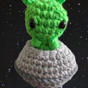 Pocket Alien & UFO Crochet Pattern · Amigurumi Space Galaxy