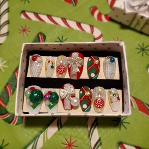 GIRLUNDERYOURBED added a photo of their purchase