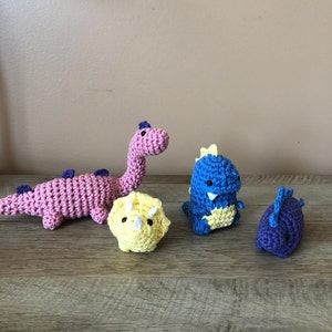 INSCRAFT Crochet Kit for Beginners, 6 Pack Dinosaurs Crochet Animal  Kit,Starter Kit with Step-by-Step Video Tutorials, Learn to Crochet Kits  for