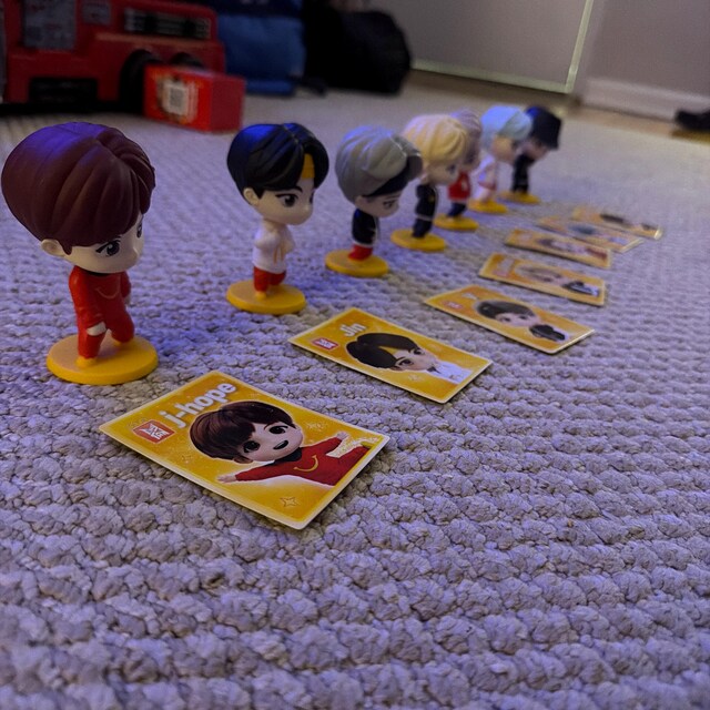 マクドナルド タイニータン BTS ハッピーミールおもちゃまたはセット