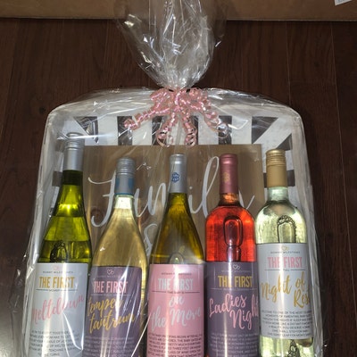 6 Mommy's First Milestones Wine Labels and Stickers, Great Baby Shower and Pregnancy Gift Ideas ...