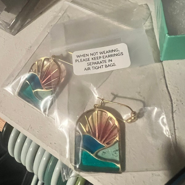 Vacation Sunset Earrings Gold