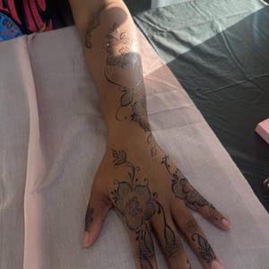 sumaiya added a photo of their purchase