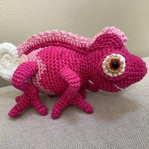 かぎ針編みのパターン - カメレオンのカメリア - 編みぐるみ - Etsy 日本