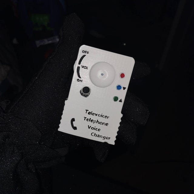 Electronic Ghostface Voice Changer (plays Pre Recorded Sounds)