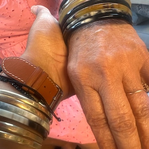 Marleidys added a photo of their purchase