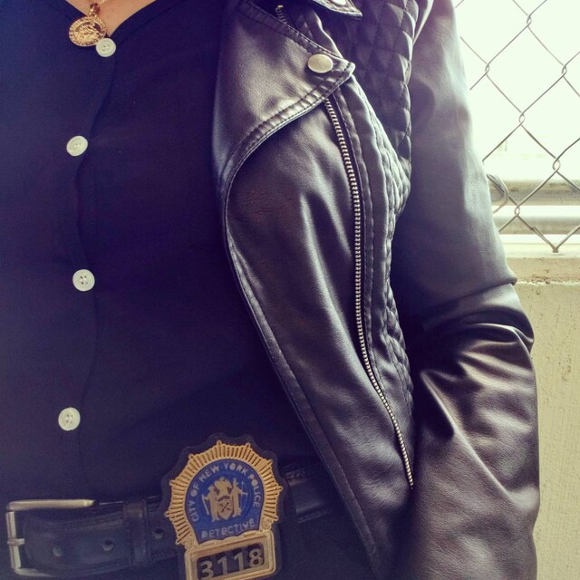 Brooklyn99 にインスパイアされたニューヨーク市警察の刑事バッジ