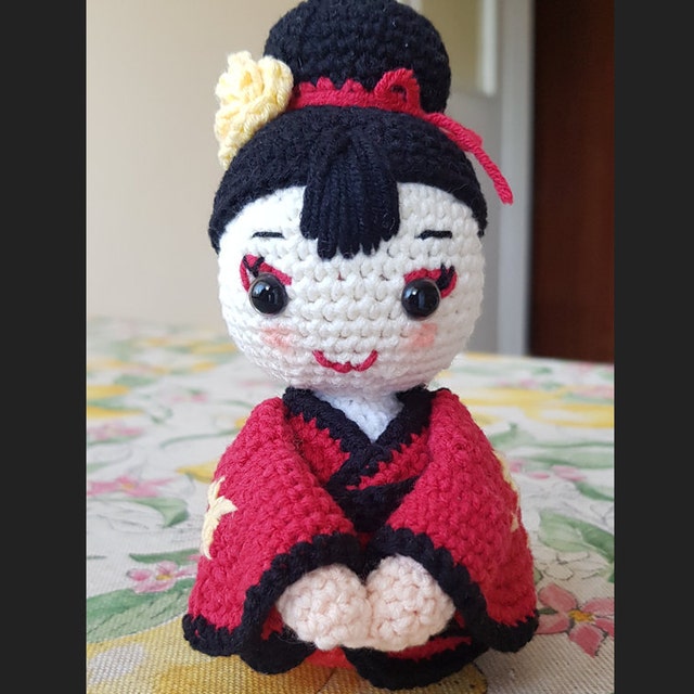 【アケミ】籠バッグ＆ちび子ドール Amigurumi Japanese Kimono Vintage Girl, Crochet Kimono Doll