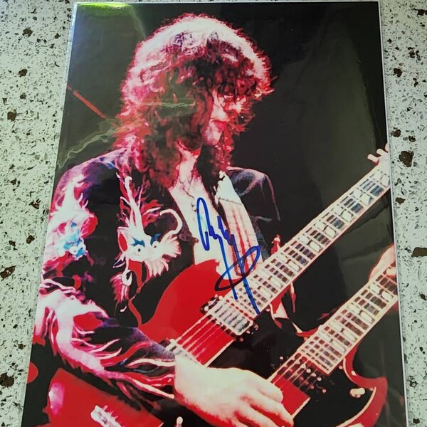 Angus Young / AC/DC - Authentic Hand-signed Photo Autograph With Coa - Etsy