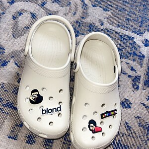 travis scott croc pin