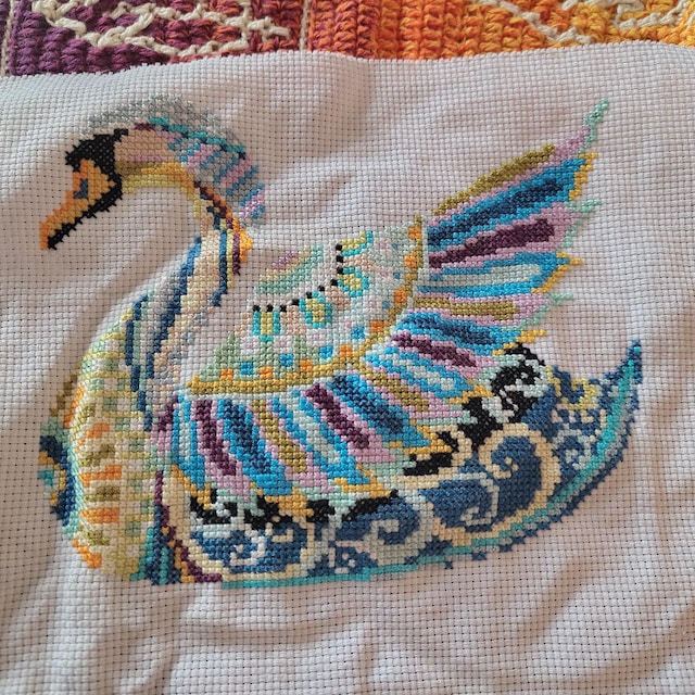 マンダラスワン #P304 クロスステッチ刺繍パターン 即時ダウンロード