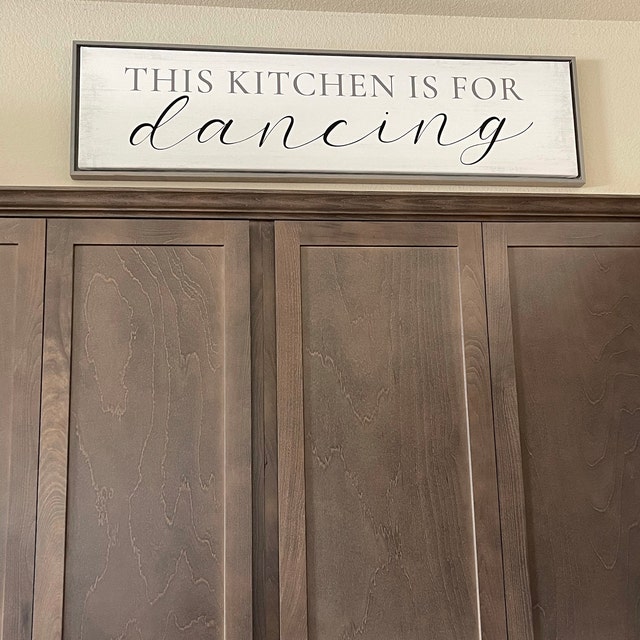 JennyGems Funny Kitchen Signs, This Kitchen is for Dancing, 6x13