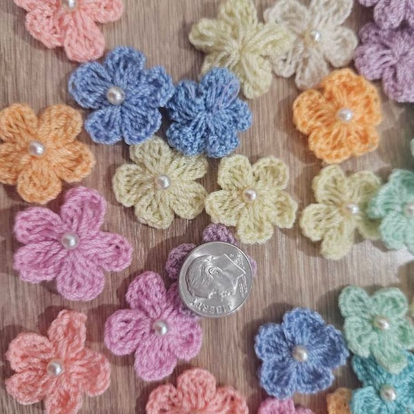 50 Colorful Bold Mini Crochet Flowers, Multi Color Flowers, About 3/4 ...