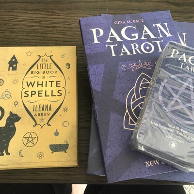Pagan Tarot Kit Card Deck & Guidebook Set Oracle Cards and Book Magic ...