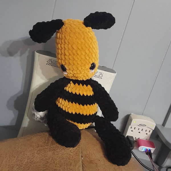 NO SEW Buzzy the Bee Crochet Pattern [ENGLISH Only] - Etsy