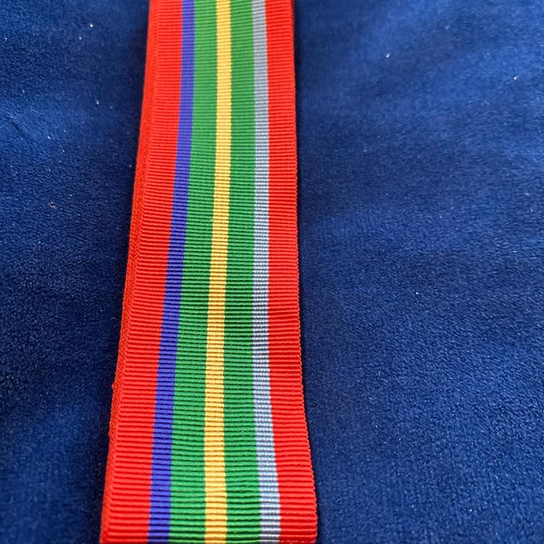 Military Medal Ribbons, Full Size (32 Mm Width) and Miniature (16 Mm ...