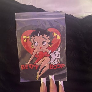 alexa added a photo of their purchase