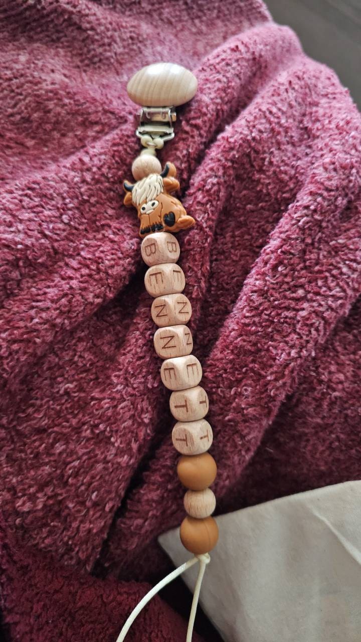 Highland Cow Pacifier Clip | Farm Pacifier Clip | Cow Dummy Clip | Cow Binkie Clip |Cow Baby Gifts |Mama Gifts |Baby Shower Gifts |Cow Print