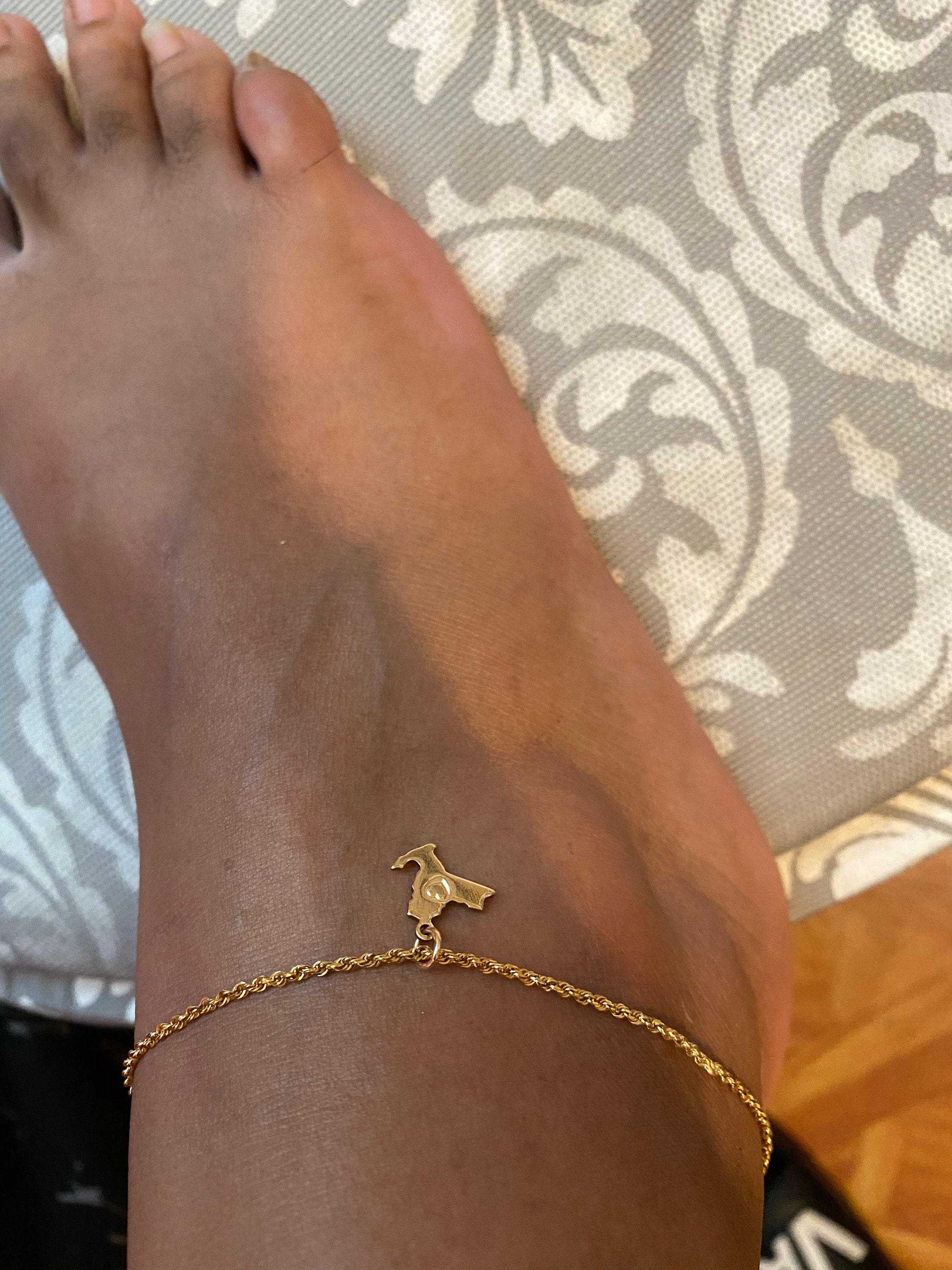 Small Gold State Charms with Jump Ring, 50 States, Personalized Gifts, Going Away Gift, Graduation Gift, State Jewelry