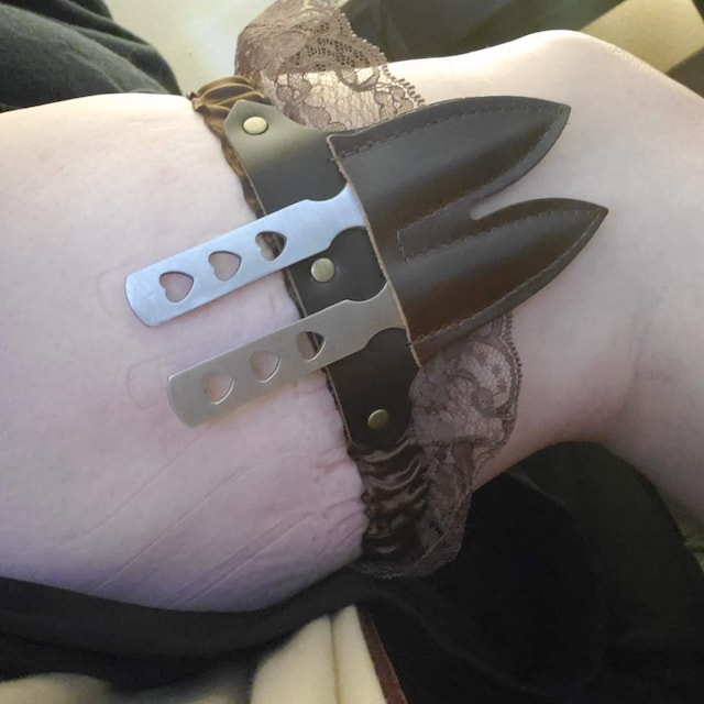 Knife Garter Knife Garter