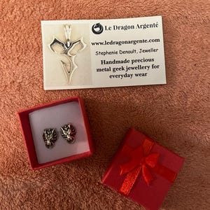 【Monday Edition】FEELING OF FANTASY EARRINGS Amazon.com: New 2PCS Final FF7 Fantasy Cloud Wolf Earring