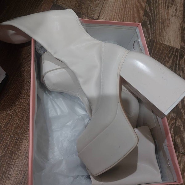 Sculptured Wedged Heel Ankle Boots