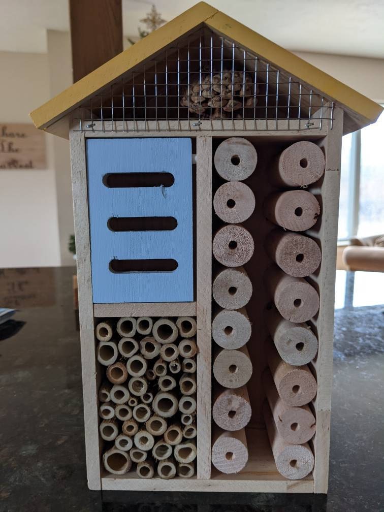 Sunny Pollinator Hotel Mehrzimmerhaus - Blattschneider &amp; Mauerbienen Insektenhabitat Einheimische Gärten Bio-Garten Gärtner Natur Geschenk