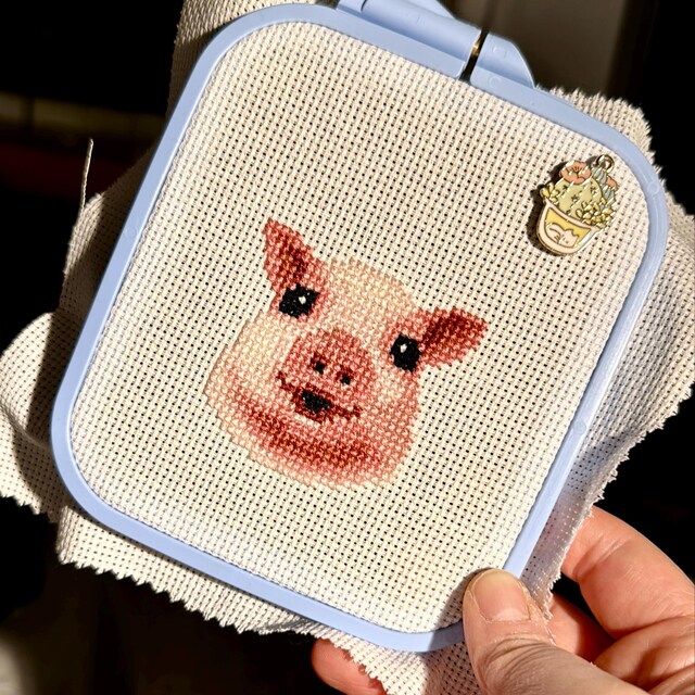 happy pig☆様 Happy Pig Cross Stitch Pattern PDF - Pig + Smiling Pig Embroidery