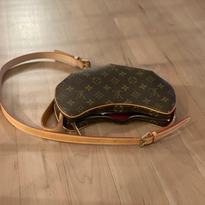 Louis Vuitton Strap Extender – Chic To Chic Consignment