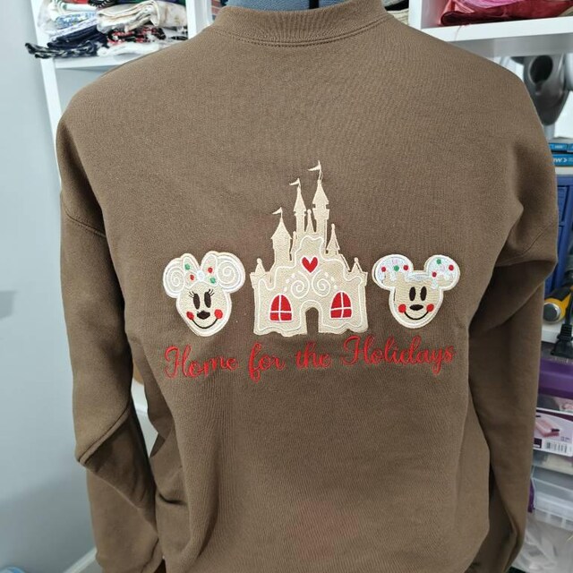シンデレラ姫にインスパイアされた機械刺繍デザイン。マウスガスガス
