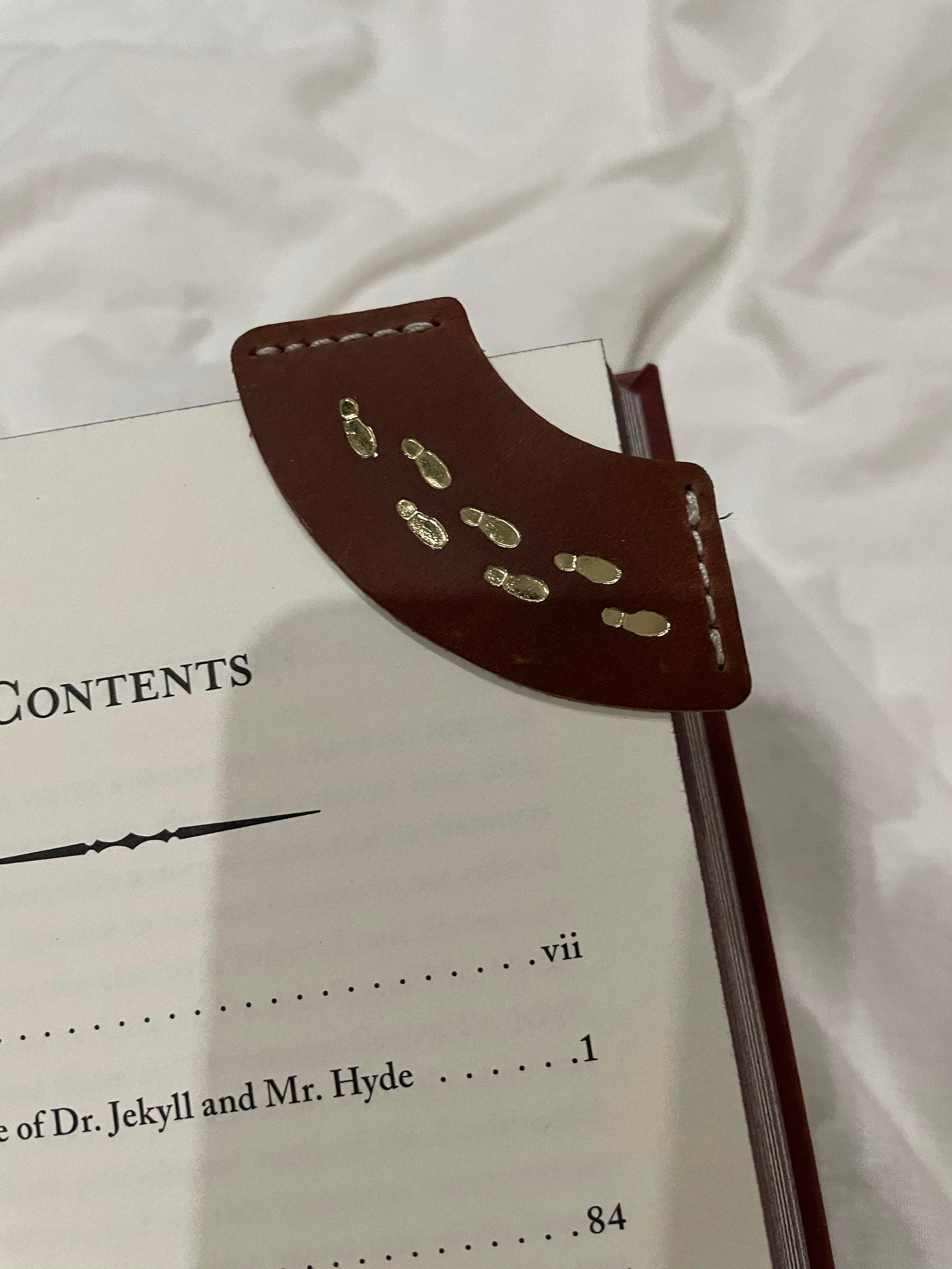 Leather bookmark,Personalized Leather Bookmark,Book Lover bookmark,Bookworm, Bookmark For Readers,Custom bookmark, corner bookmark