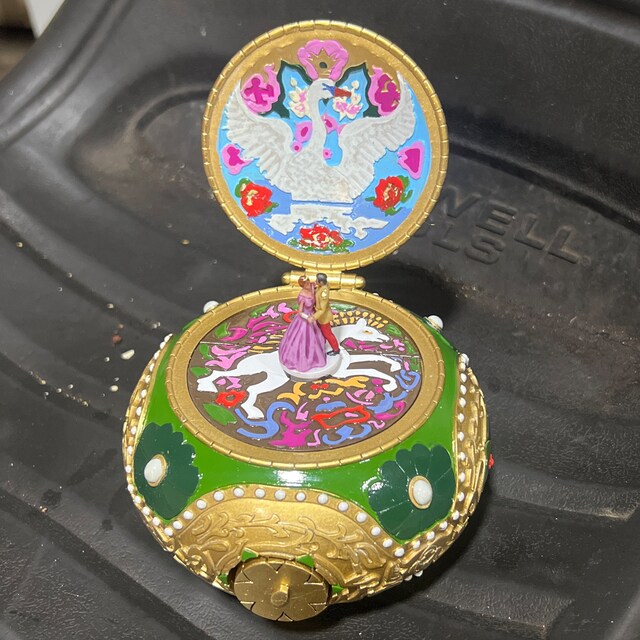 アナスタシア オルゴールジュエリー「Once Upon a December」+