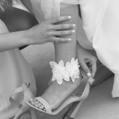 Barefoot Sandal Flowers Tangled on Chain Beach Wedding - Etsy